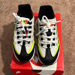 Great Condition Used Air Max 95